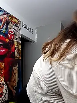 Snapshot of curvy_diva_ chatting on December 4, 2025, 9:30 am curvy diva online show from December 4, 2025, 9:30 am