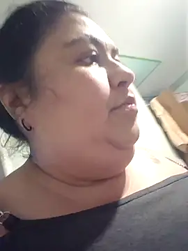 Snapshot of curvy_diva_ chatting on November 30, 2025, 12:22 am curvy diva online show from November 30, 2025, 12:22 am