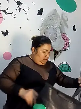 Snapshot of curvy_diva_ chatting on November 14, 2025, 11:03 am curvy diva online show from November 14, 2025, 11:03 am