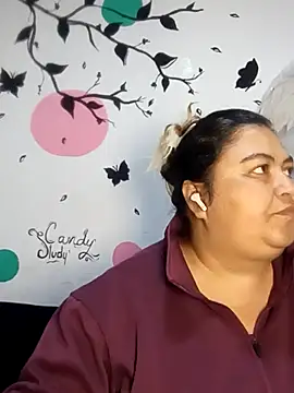 Snapshot of curvy_diva_ chatting on November 12, 2025, 10:41 am curvy diva online show from November 12, 2025, 10:41 am