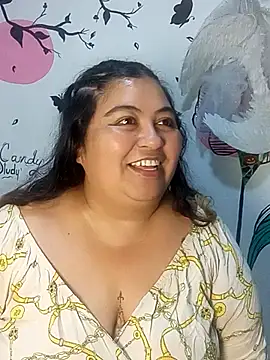 Snapshot of curvy_diva_ chatting on November 22, 2025, 11:20 am curvy diva online show from November 22, 2025, 11:20 am