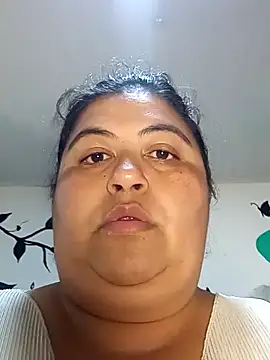 Snapshot of curvy_diva_ chatting on November 20, 2025, 10:27 am curvy diva online show from November 20, 2025, 10:27 am