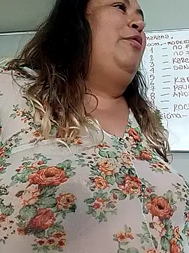 Snapshot of curvy_diva_ chatting on November 30, 2025, 12:28 pm curvy diva online show from November 30, 2025, 12:28 pm