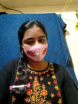 mini-queen online show from February 24, 2026, 10:27 am