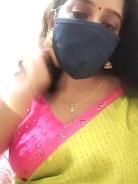 saritha29 online show from November 3, 2025, 4:43 pm