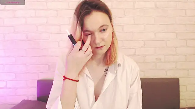 Ericha Stone online show from April 8, 2026, 1:18 am