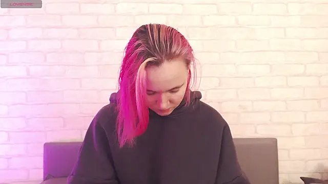 Snapshot of Ericha_Stone chatting on November 6, 2025, 8:07 am Ericha Stone online show from November 6, 2025, 8:07 am