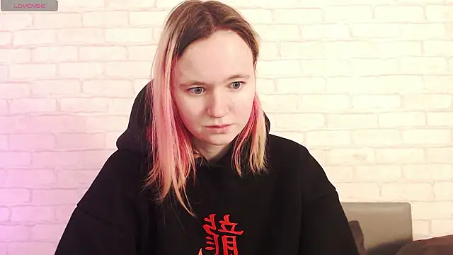 Ericha Stone online show from March 14, 2026, 1:33 am