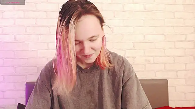 Snapshot of Ericha_Stone chatting on February 27, 2026, 1:17 am Ericha Stone online show from February 27, 2026, 1:17 am