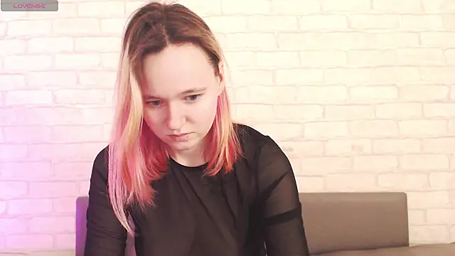 Ericha Stone online show from March 17, 2026, 8:06 am