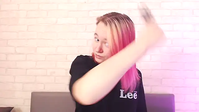 Snapshot of Ericha_Stone chatting on December 4, 2025, 8:02 am Ericha Stone online show from December 4, 2025, 8:02 am