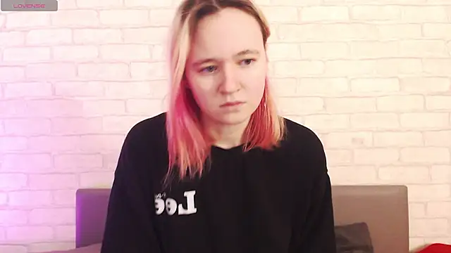 Snapshot of Ericha_Stone chatting on February 17, 2026, 1:14 am Ericha Stone online show from February 17, 2026, 1:14 am