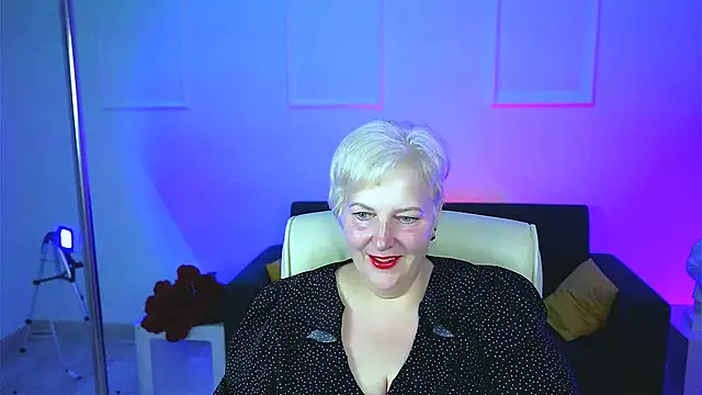 MaryMogan online show from September 13, 2025, 4:29 pm