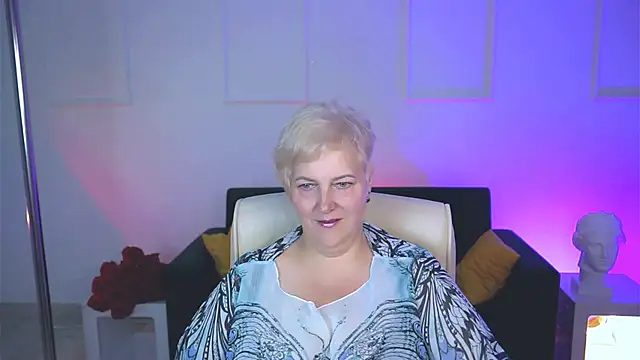 MaryMogan online show from September 11, 2025, 8:36 am