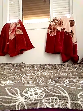 Mayamimi online show from December 14, 2025, 11:49 am