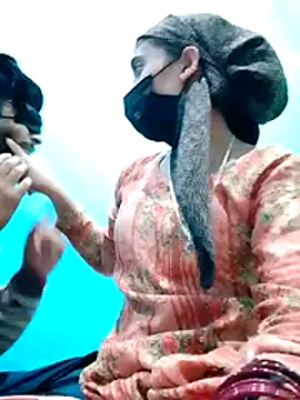 Pahadi couple online show from October 18, 2025, 5:20 am