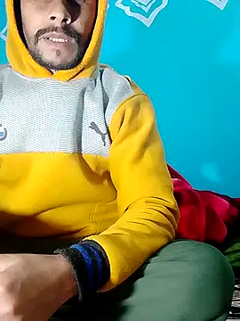 Pahadi couple online show from December 5, 2025, 10:14 am