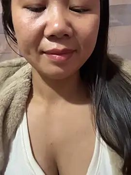 Snapshot of Binjt chatting on November 3, 2025, 2:53 pm Binjt online show from November 3, 2025, 2:53 pm