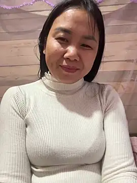 Snapshot of Binjt chatting on February 7, 2026, 8:33 am Binjt online show from February 7, 2026, 8:33 am