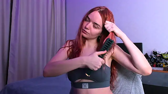 JanetShy online show from October 26, 2025, 11:10 am