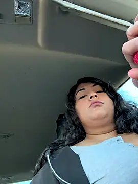 Snapshot of Honeyboo2333 chatting on November 10, 2025, 2:55 pm Honeyboo2333 online show from November 10, 2025, 2:55 pm