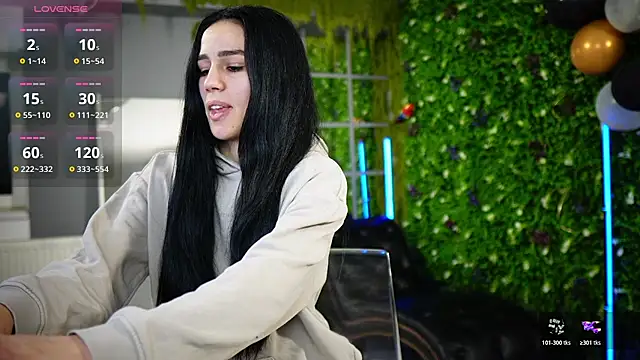 baby nyco online show from November 18, 2025, 5:38 pm