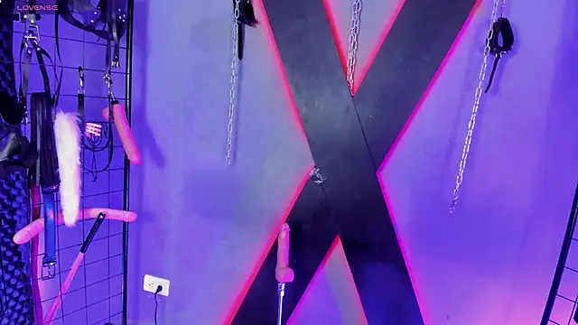 Snapshot of MissKara_Ariana_bdsm chatting on November 23, 2025, 11:31 am MissKara Ariana bdsm online show from November 23, 2025, 11:31 am