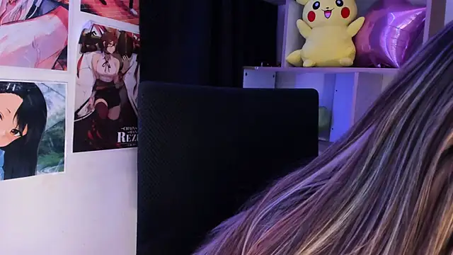 VeronicaSaenzx online show from October 28, 2025, 8:52 pm