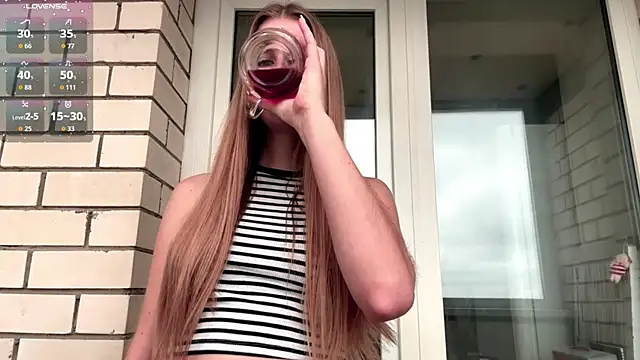 SweetJinny88 online show from November 6, 2025, 7:12 am