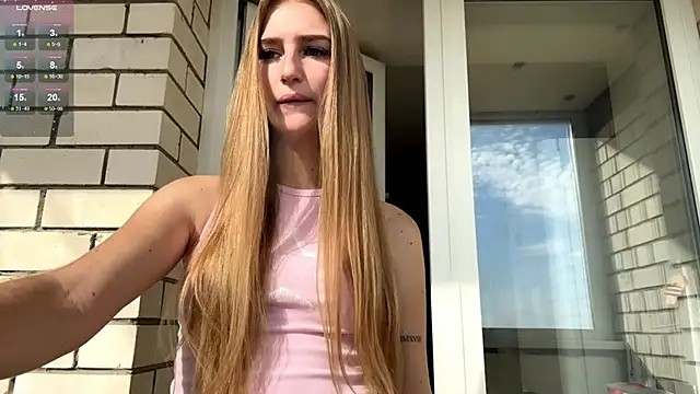 SweetJinny88 online show from October 9, 2025, 8:26 am