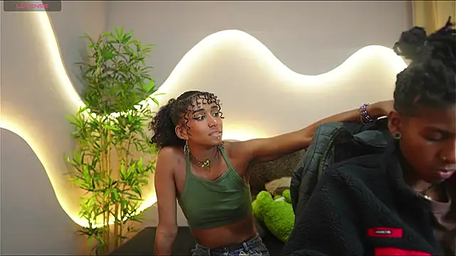 Snapshot of lynx_sun chatting on January 16, 2026, 8:46 pm lynx sun online show from January 16, 2026, 8:46 pm