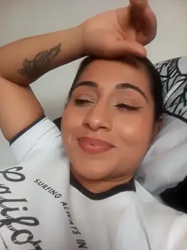 Snapshot of Alisson_Morgann chatting on October 30, 2025, 5:32 pm Alisson Morgann online show from October 30, 2025, 5:32 pm