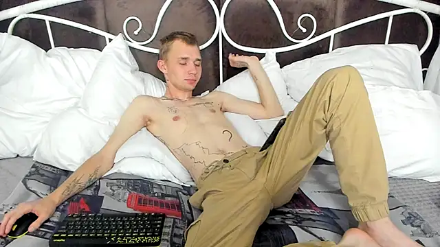 Snapshot of TimBlaks chatting on October 4, 2025, 9:00 am TimBlaks online show from October 4, 2025, 9:00 am