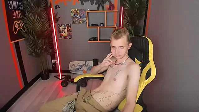 Snapshot of TimBlaks chatting on October 6, 2025, 3:46 pm TimBlaks online show from October 6, 2025, 3:46 pm