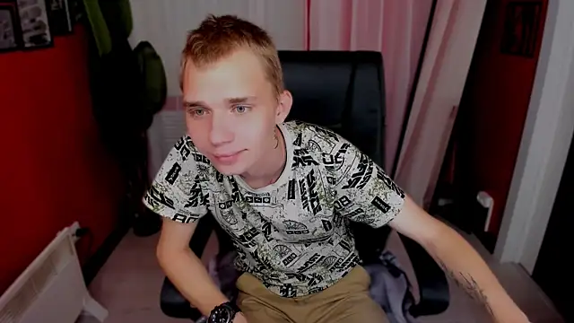 Snapshot of TimBlaks chatting on October 8, 2025, 10:28 am TimBlaks online show from October 8, 2025, 10:28 am