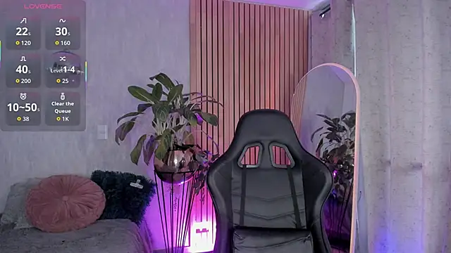 Snapshot of emma______ chatting on November 12, 2025, 8:34 pm emma online show from November 12, 2025, 8:34 pm