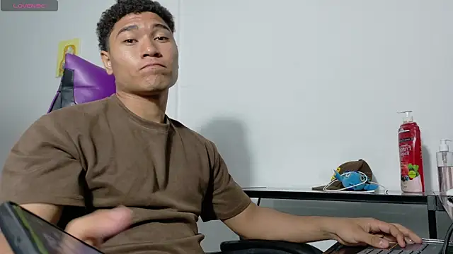 Snapshot of kenji_azura1 chatting on March 28, 2026, 2:45 am kenji azura1 online show from March 28, 2026, 2:45 am