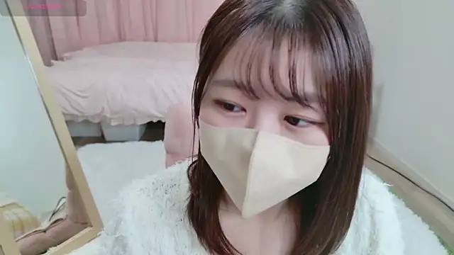 Snapshot of Haru_chiii chatting on March 6, 2026, 11:05 am Haru chiii online show from March 6, 2026, 11:05 am