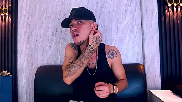 Snapshot of tattoos22 chatting on November 27, 2025, 12:27 pm tattoos22 online show from November 27, 2025, 12:27 pm