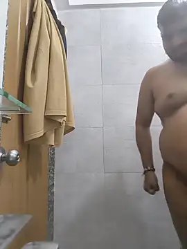 vinay smalldick online show from February 15, 2026, 4:13 am