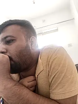 Snapshot of vinay_smalldick chatting on May 15, 2026, 4:43 am vinay smalldick online show from May 15, 2026, 4:43 am