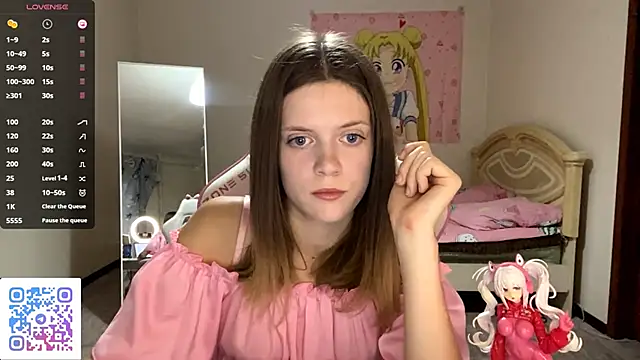 VibeQueenLucy online show from October 2, 2025, 2:20 pm