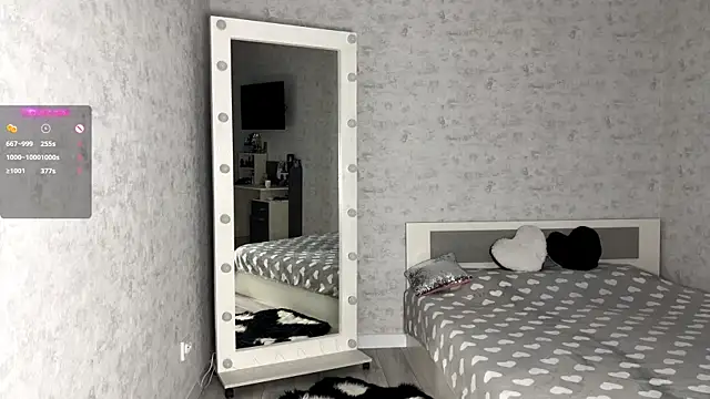 FakeLamb online show from November 24, 2025, 9:04 pm