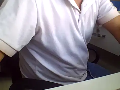 AMCIKSEVER42 online show from October 7, 2025, 12:28 pm