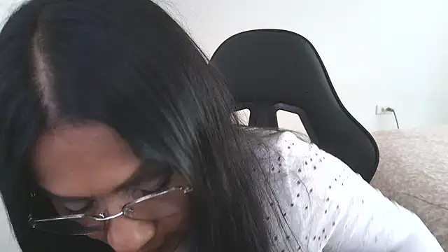 LissafeetHott online show from November 28, 2025, 8:09 pm