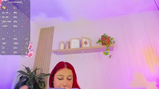 Cristalfoxy  online show from December 3, 2025, 7:46 pm