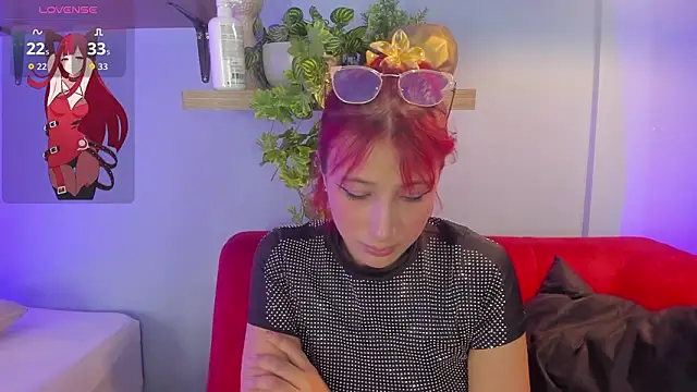 Snapshot of Cristalfoxy_ chatting on March 17, 2026, 8:01 pm Cristalfoxy online show from March 17, 2026, 8:01 pm
