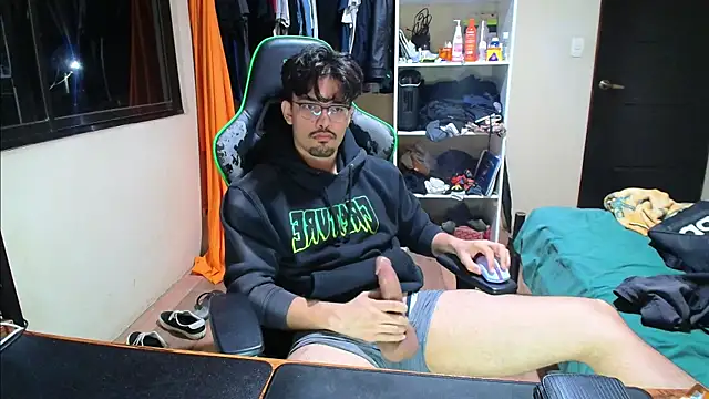 Becan119 online show from October 12, 2025, 2:02 am