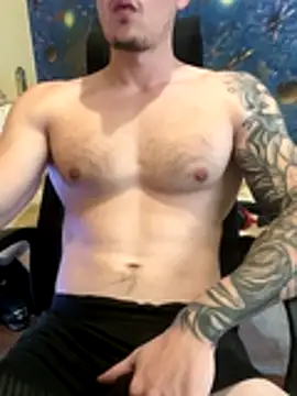 Snapshot of fronkie9384 chatting on November 14, 2025, 10:30 am fronkie9384 online show from November 14, 2025, 10:30 am