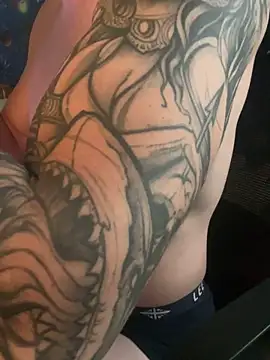 Snapshot of fronkie9384 chatting on December 1, 2025, 10:16 am fronkie9384 online show from December 1, 2025, 10:16 am